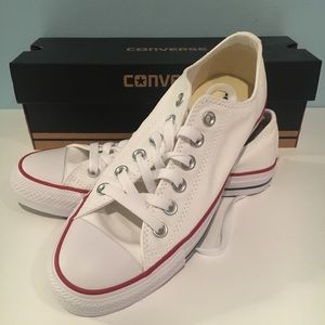 NWT White Low Top Converse Sneakers